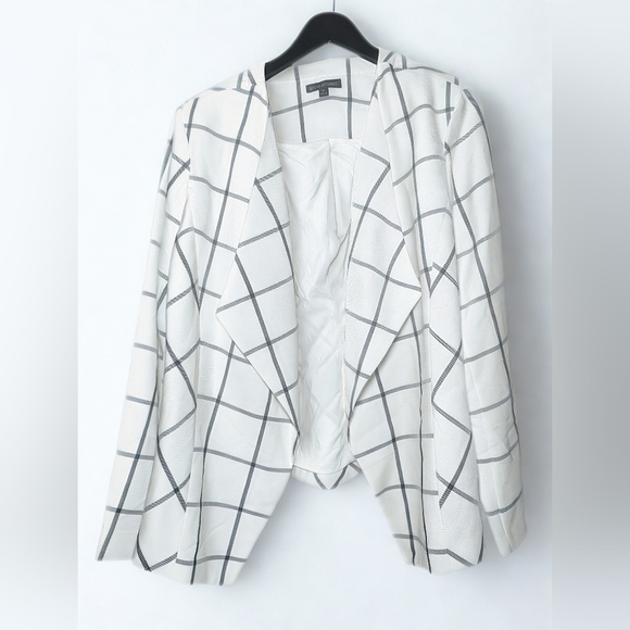 Lane Bryant Jackets & Blazers - Lane Bryant White & Gray Windowpane Open-Front Blazer – Size 24